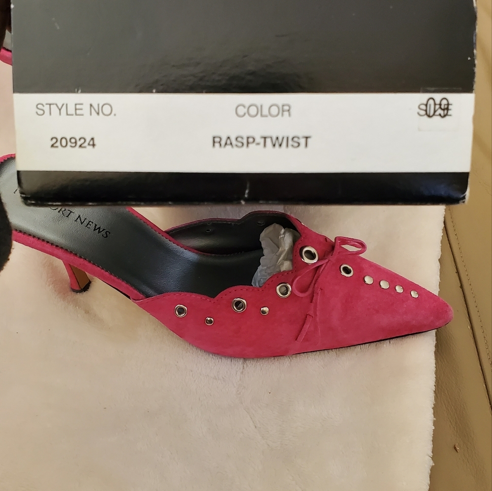 Shoes - Picture 4 of 4